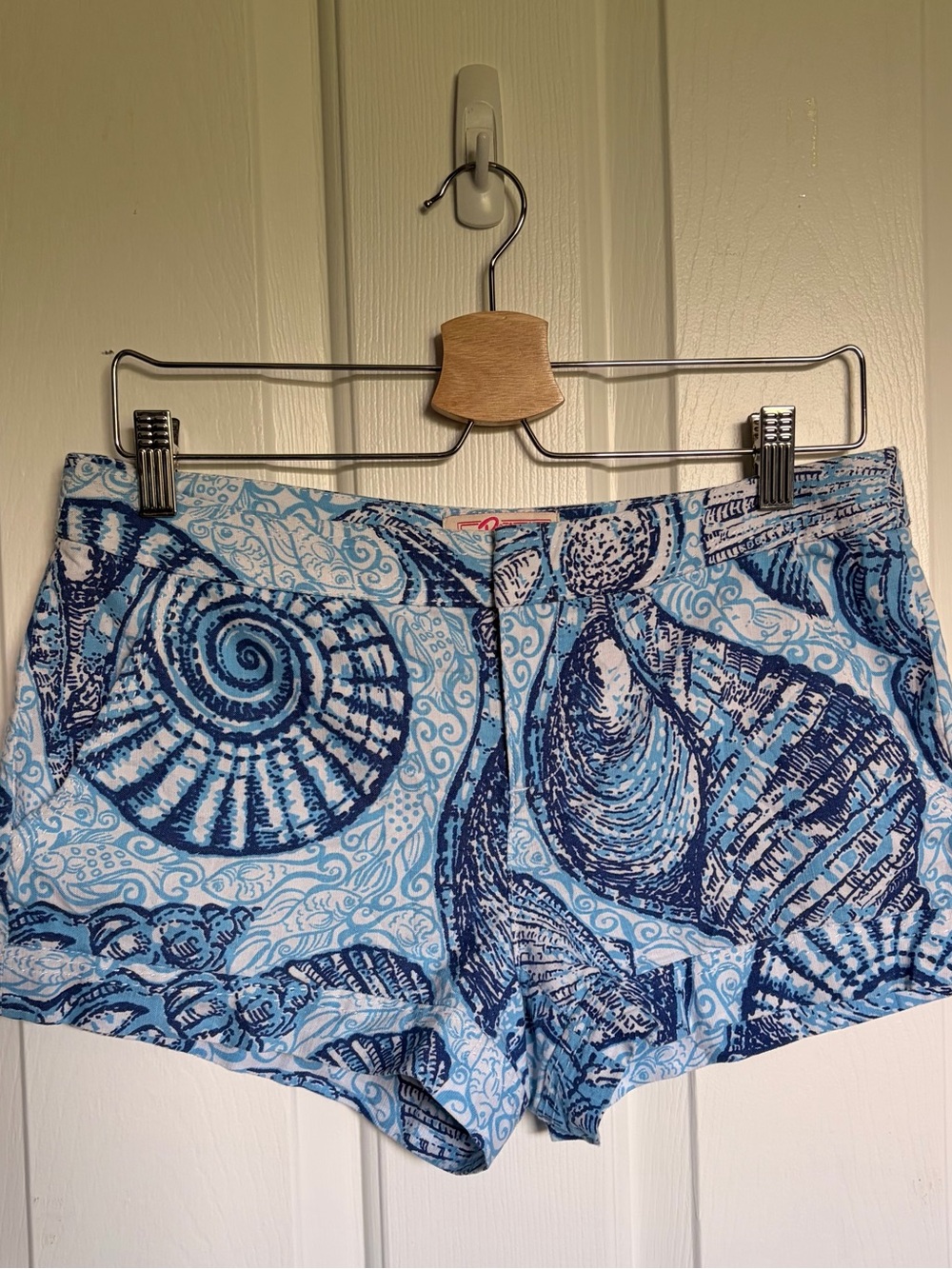 Lilly Pulitzer Originals Light Blue & Navy Shell-Print Shorts